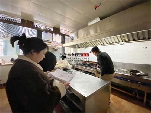 �y���b�޹�˾|�y�����β͏d�O(sh��)Ӌ(j��)�b���(xi��ng)Ŀ�F(xi��n)��(ch��ng)����