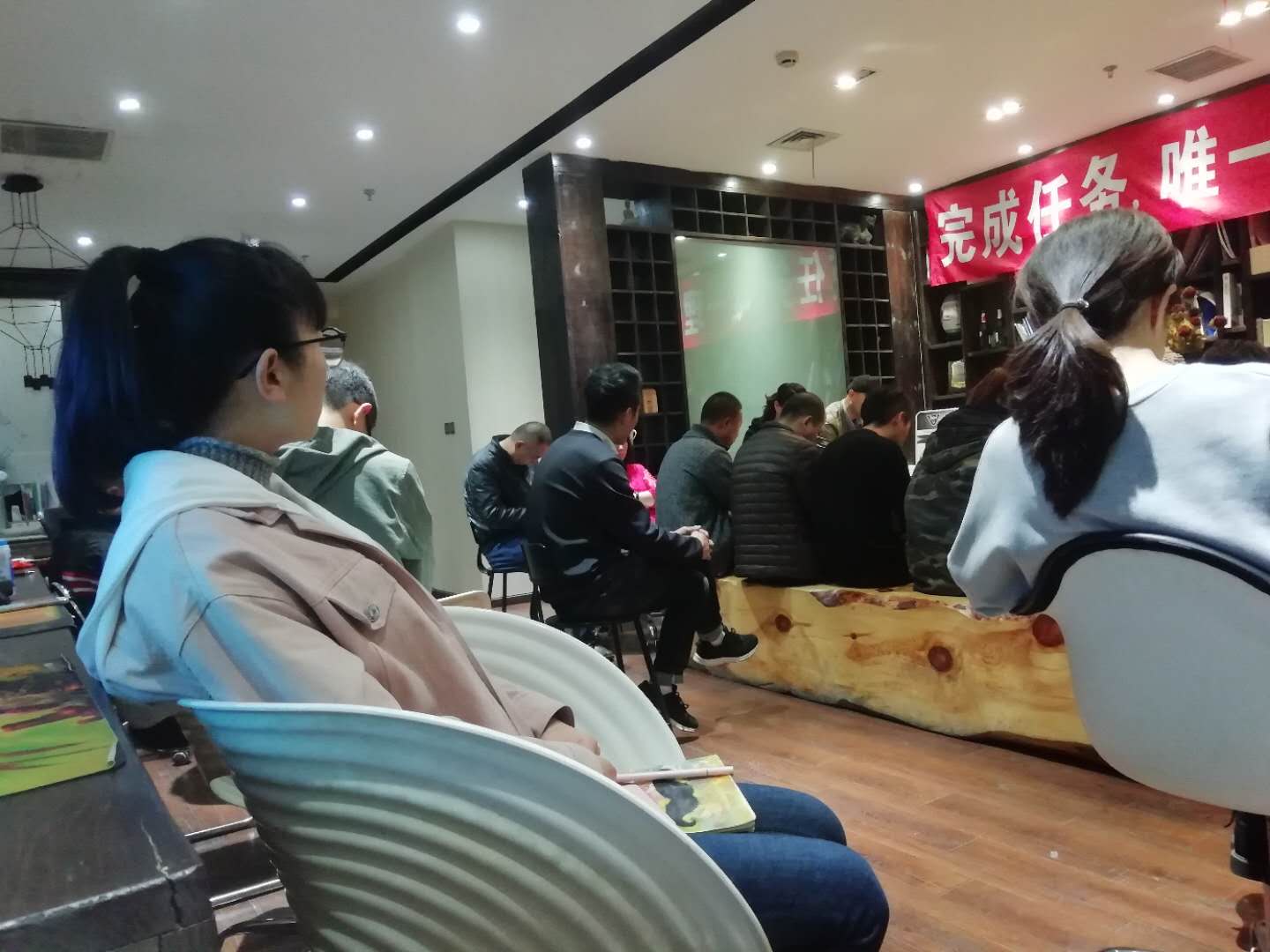 �y���N���b��O(sh��)Ӌ(j��)��˾ÿ��һ������(hu��)���r(sh��)�M(j��n)����