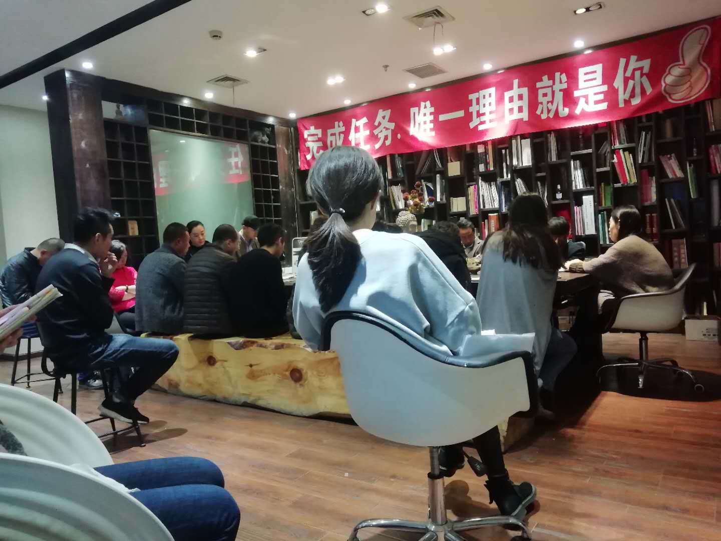 �y���N���b��O(sh��)Ӌ(j��)��˾ÿ��һ������(hu��)���r(sh��)�M(j��n)����