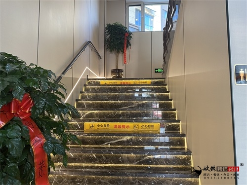 ʯ��ɽ�͏d�b���OӋ�����D|�N���OӋ