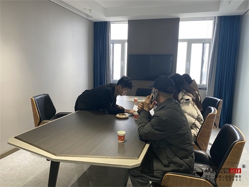 �y�����ȏd�b���O(sh��)Ӌ(j��)�(xi��ng)Ŀ|�N���O(sh��)Ӌ(j��)