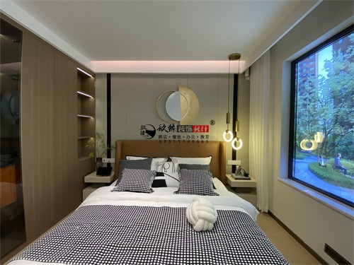 �y���Ӱ��g�b���OӋ�����D|�N���OӋ