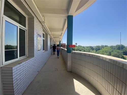 �y���WУ�b���OӋ�Ŀ|�N���b�