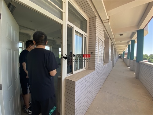 �y���WУ�b���OӋ�Ŀ|�N���b�