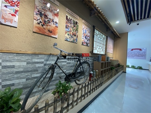 �y���r�Iչ�d�b���OӋ�Ŀ|�N���b�