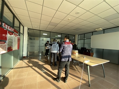 �y���D���^�b���OӋ�Ŀ|�N���b�