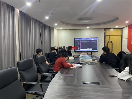 �y���͏d�O(sh��)Ӌ(j��)�b���(xi��ng)Ŀ|�N���b�