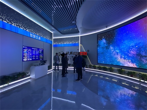 �y���Ƽ�չ�d�b���OӋ�Ŀ|�N���b�