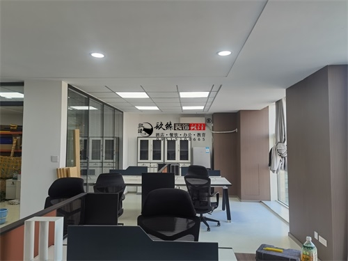 �y���k�����OӋ�b���Ŀ|�N���b�